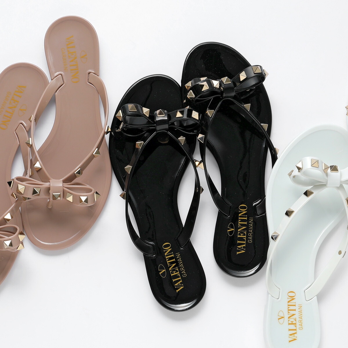 VALENTINO ヴァレンティノ トングサンダル 2W2 S0552 PVS レディース ロックスタッズ装飾 リボン エナメル フラット ラバーサンダル PVC 靴 カラー3色