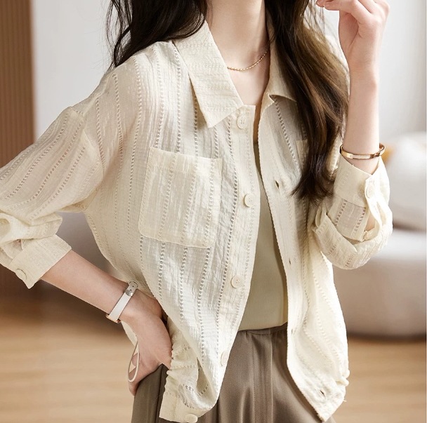 トップス シャツ ブラウス 袖あり 襟付き 前開き 大人可愛い きれいめ カジュアル 上品 おしゃれ エレガント 主役級 春 夏 10代 20代 30代 レディース ママ 学生 通学 デート お出かけ