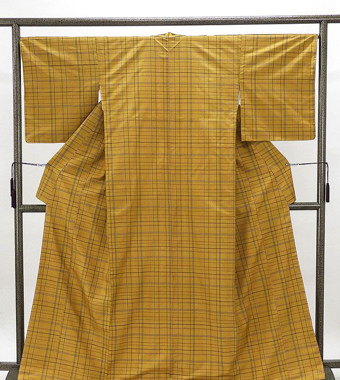 紬 未着用美品 正絹 格子模様 身丈167.5cm 裄丈67.5cm 紬 未使用 新古品 着物 b4052