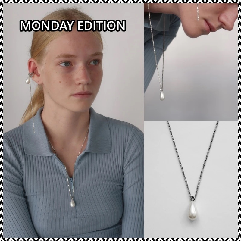 MONDAY EDITION Teardrop Pearl Pendant Necklace