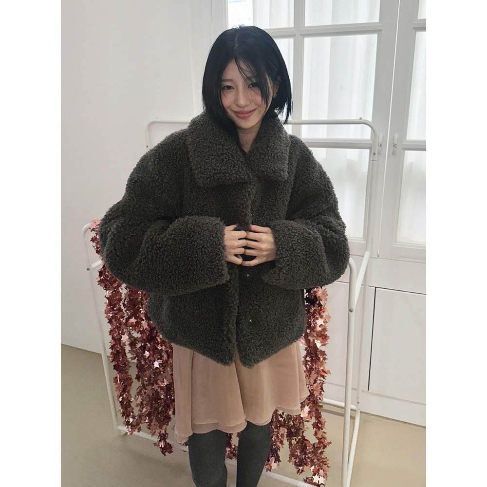 マーガリンフィンガーズ BOUCLE ヒドゥンスナップファージャケット（チャコール）