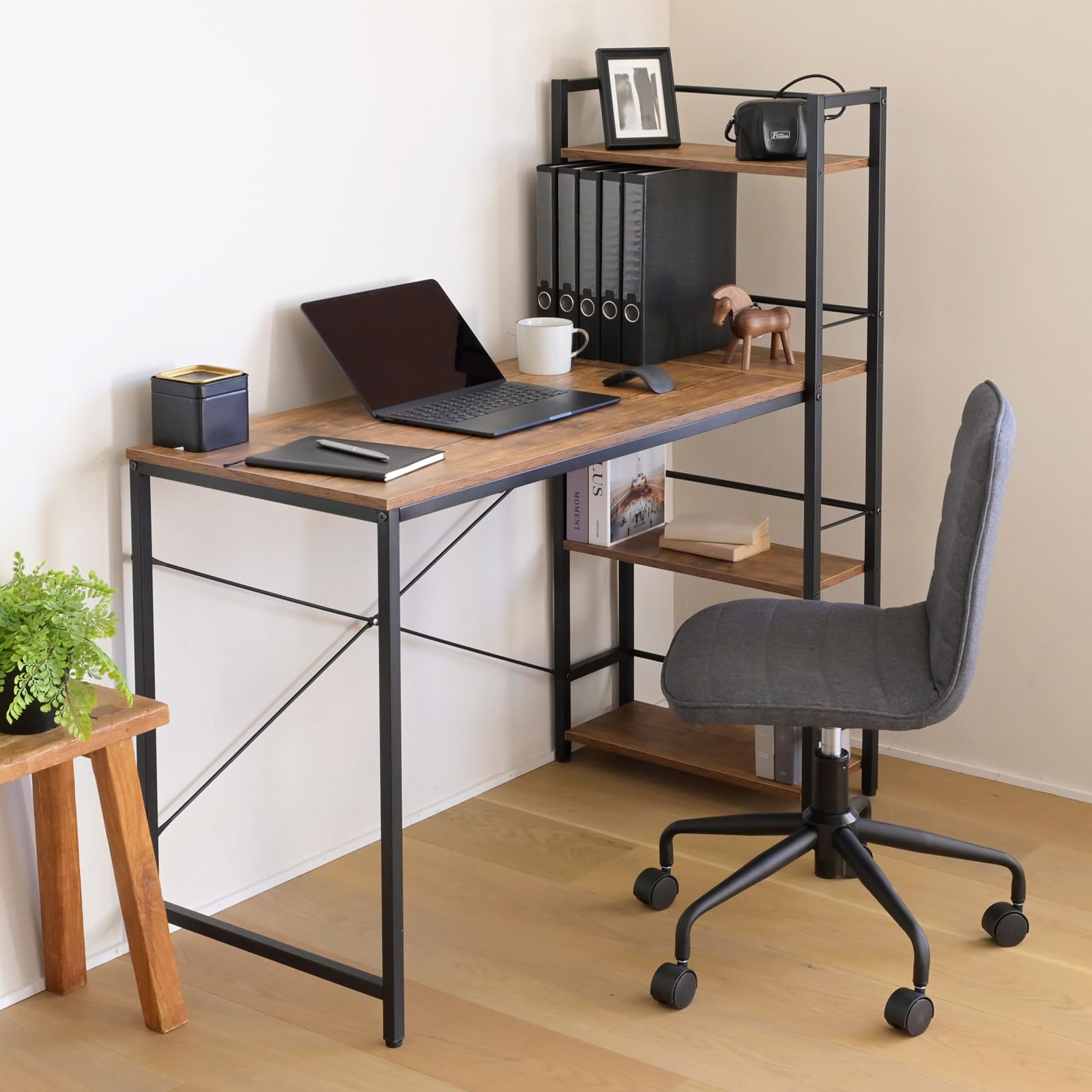 山善 デスク ラック付きデスク (棚は左右付け替え可) 机 棚付き パソコンデスク PCデスク 勉強机 A4対応 傷汚れに強い天板 幅114×奥行52.5×高さ120cm ワークデ 55749