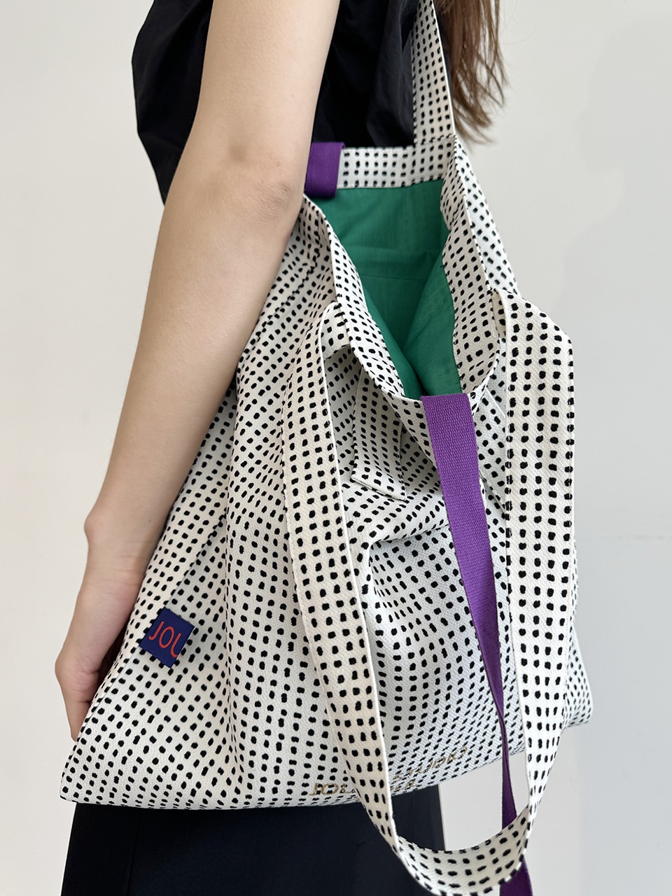 Dot Basic Bag. Cream