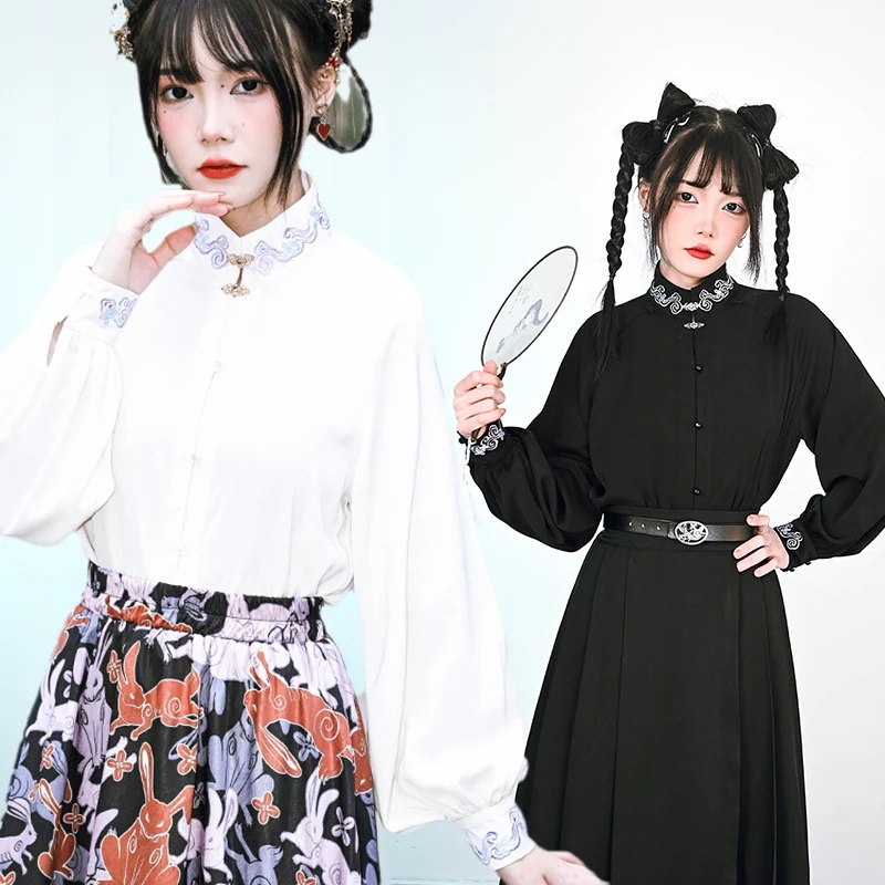 【快速出荷】チャイナ風シャツ レディース 【卯兎】刺繍トップス ブラウス オリジナル スタンドカラー 金具ボタン 黒 白 モダン