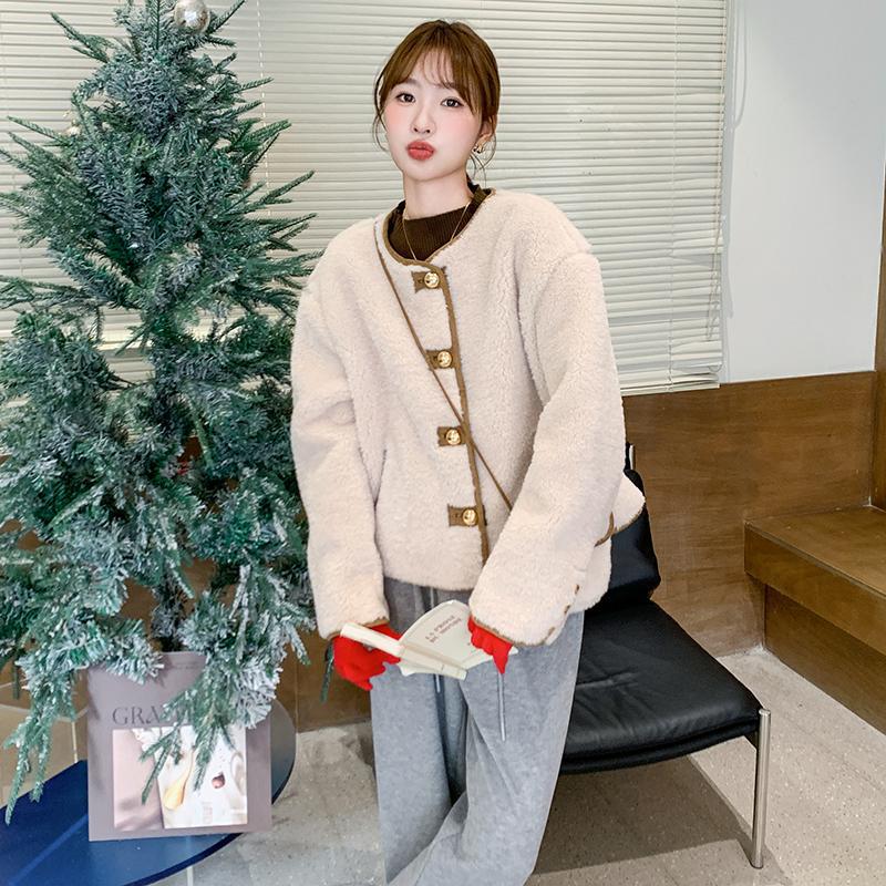 女性用ラウンドネックラムウールコート2024冬新スタイル厚みのあるショートスタイル