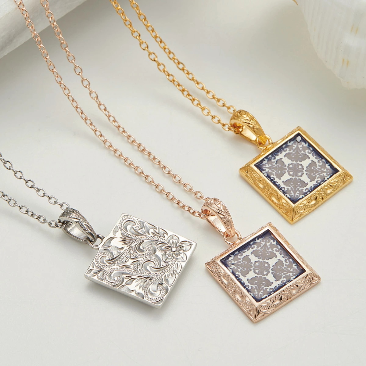 ネックレス レディース ハワイアンジュエリー キルト模様 スクエア 四角 リバーシブル 模様