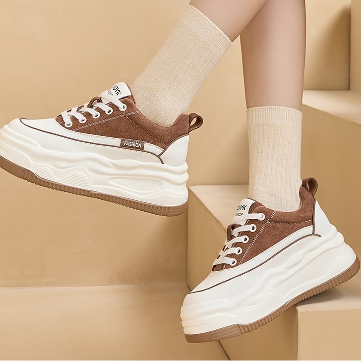 本革婦人靴秋冬の新作フラットウォームアップ厚底ギャザーカジュアル白靴レディースコーデ