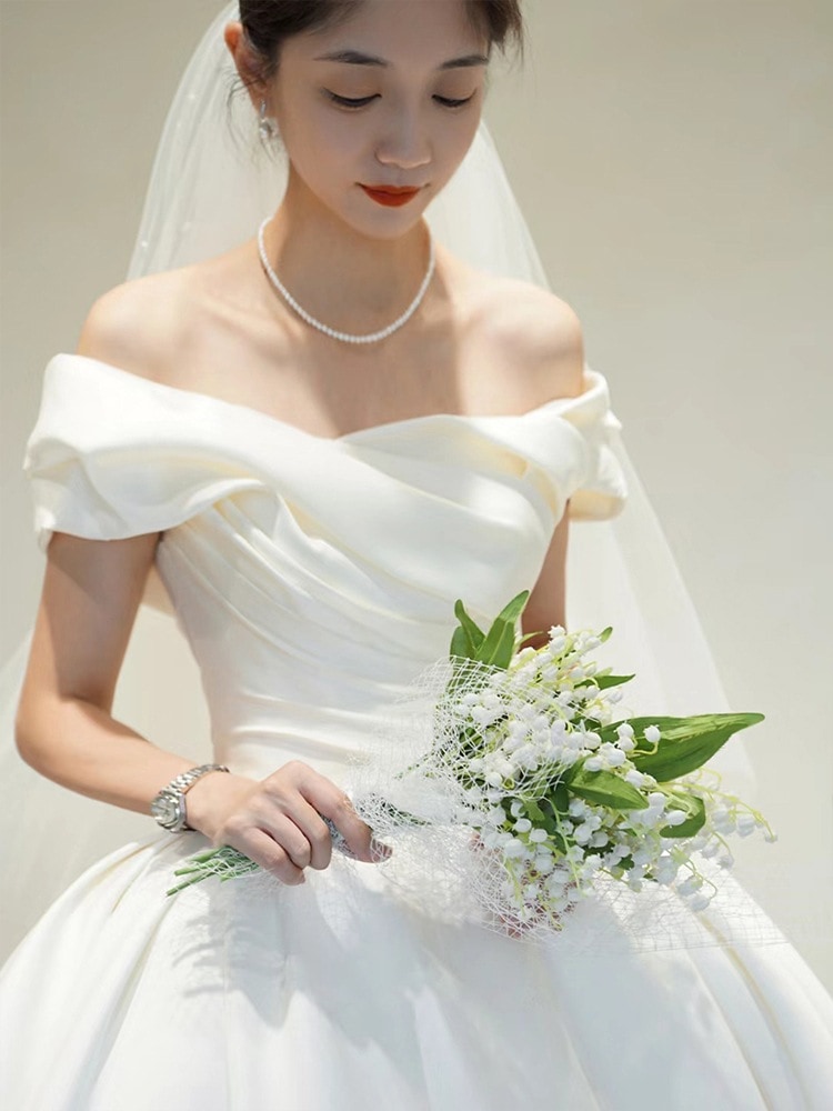 メインウェディングドレス花嫁2025高品質の質感ワンショルダーサテンロングトレインスリムフィット