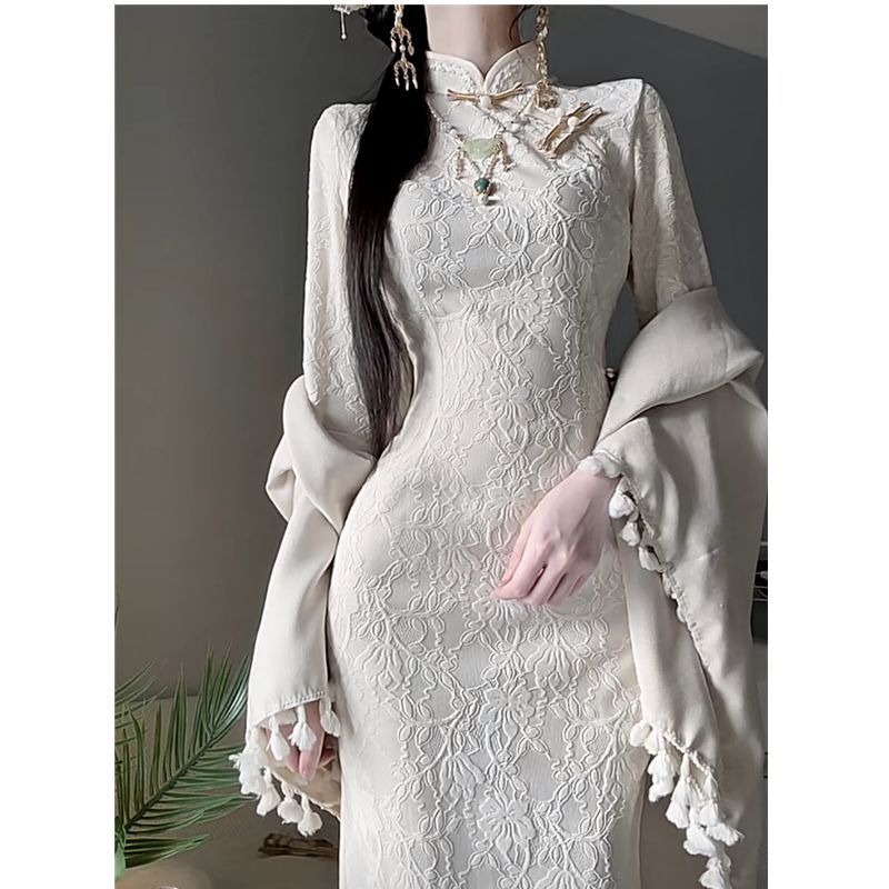絶妙な長袖チャイナドレス2025秋若いガーリーレースレトロドレス