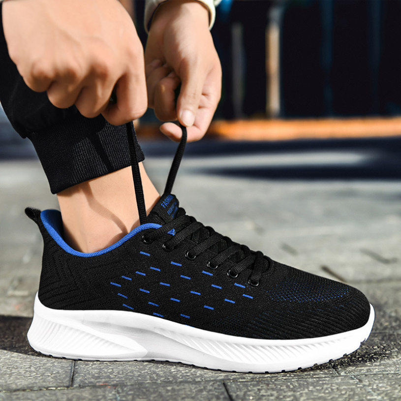 クーポン スニーカー カジュアルシューズ メンズ 厚底 白 おしゃれ 軽量 通気 滑り止め カッコイイ 通勤 通学 普段履き 休日 仕事 シンプル 疲れない ローカット 合わせやすい 高校生 大人 歩 8,214円