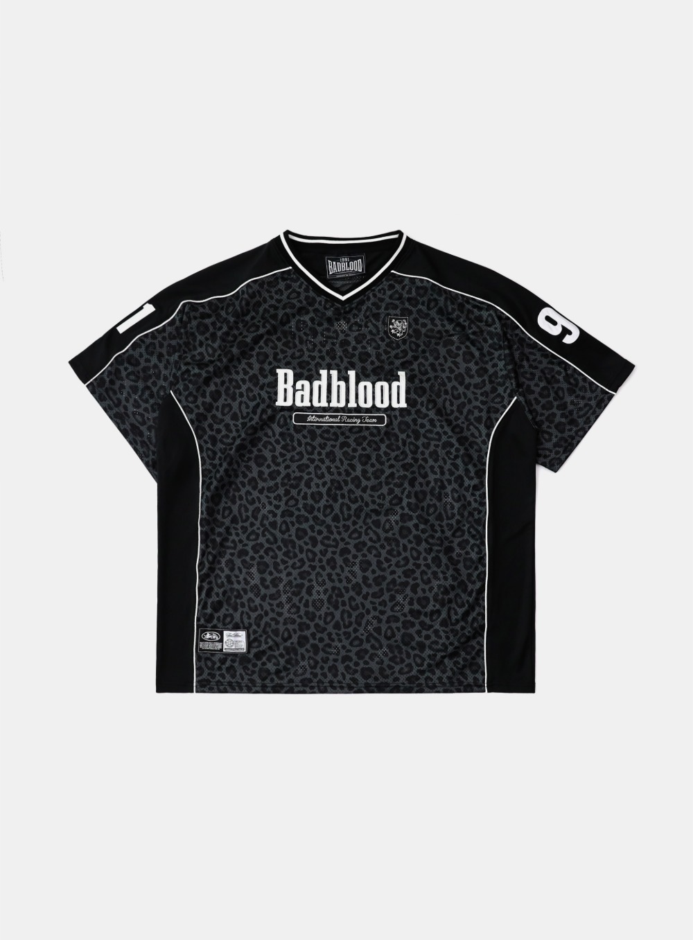 【BADBLOOD】FON V-Neck Jersey Short Sleeve ★男女共用★ Qoo10] BADBLOOD 【BADBLOOD】[UNISEX] F : レディース服