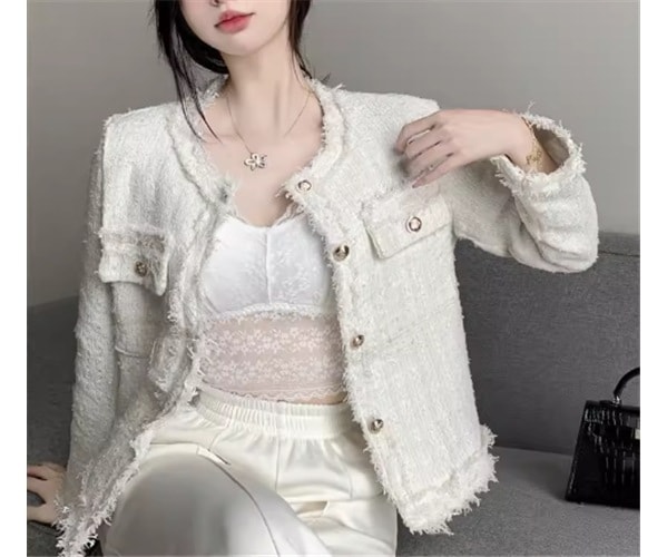 レディース ジャケット アウター 上着 ノーカラージャケット ショート クロップド丈 長袖 ラウンドネック ストレート フェミニン 異国風 ボタン かわいい 大人可愛い きれいめ シンプル カジュアル