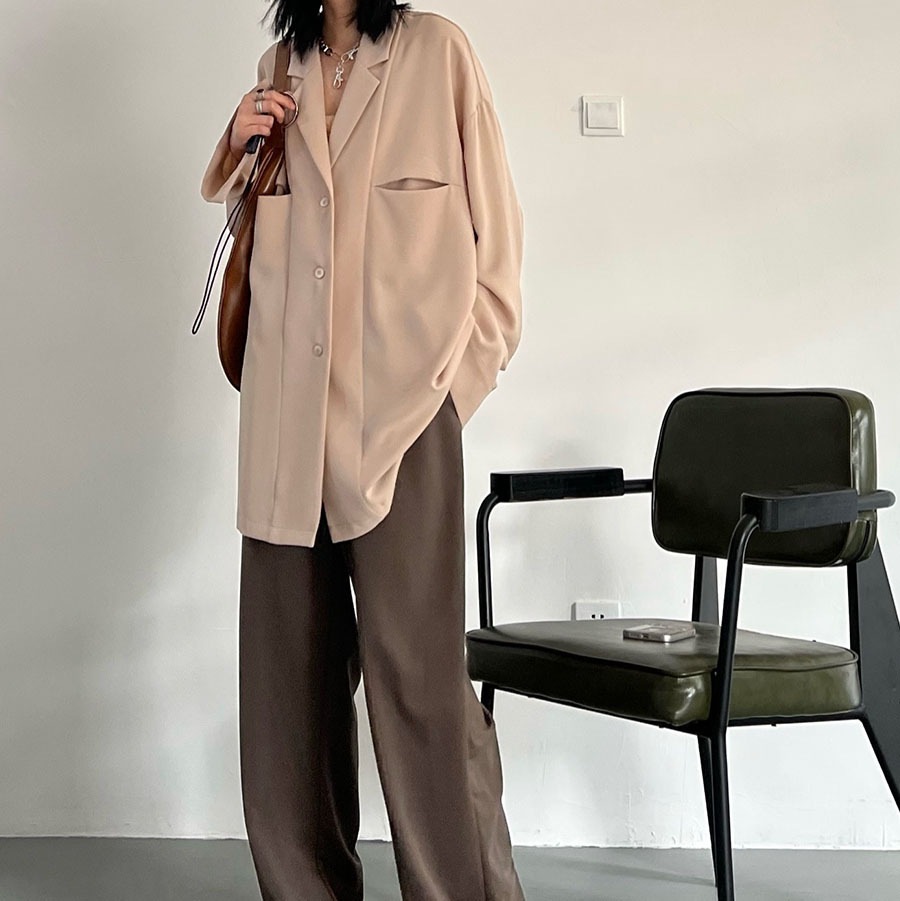 アウター ジャケット シャンパー 上着 テーラードジャケット ミドル丈 袖あり 長袖 萌袖 襟付き ストレート ポリエステル かわいい 大人可愛い シンプル カジュアル 大人 おしゃれ お洒落 レトロ