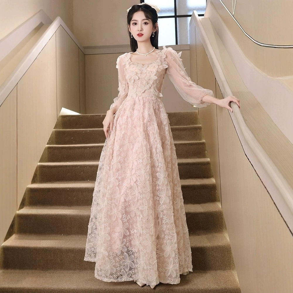 パーティードレス 結婚式 発表会ドレス 宴会用イブニングドレス女性用新作高級感のあるニッチなエレガントなピンクドレス