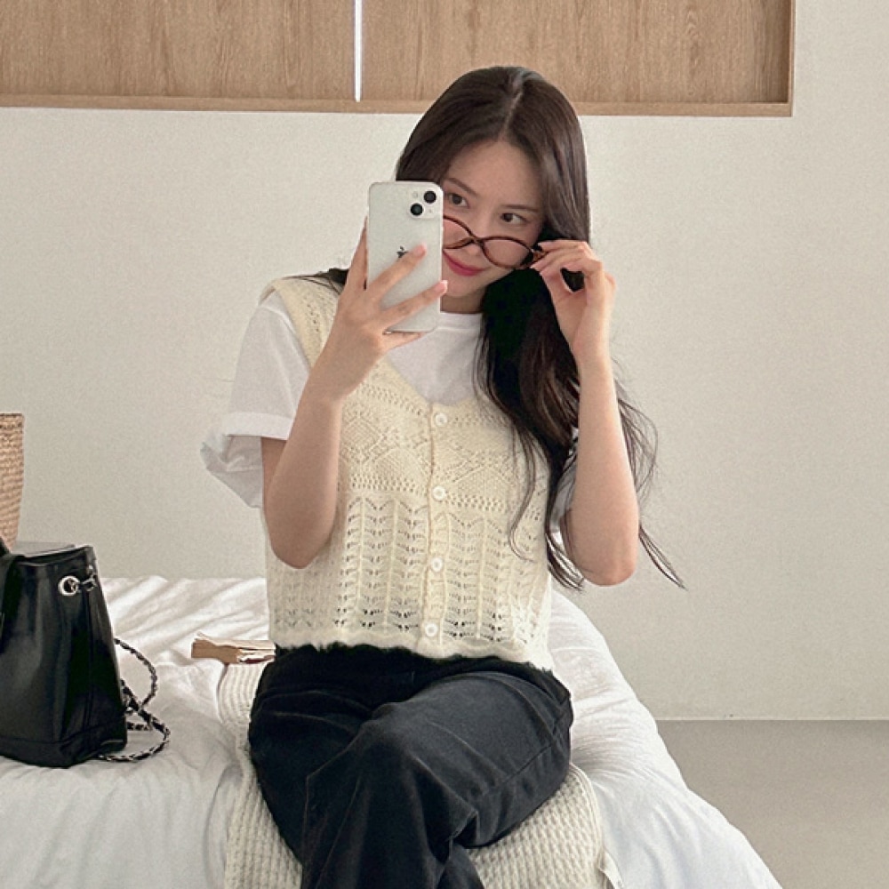 (JSTYLEのイーブレット) イーブレットヴェルナニットクロップベスト JSTYLE 5,272円