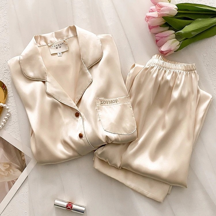ミルクカラーシルクパジャマレディースシーズン長袖ホームウェア薄手マルベリーシルクスーツ2025