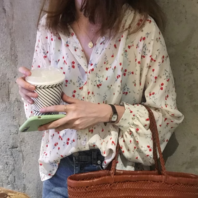 レディース トップス シャツ ブラウス 前開き 長袖 シフォン ボタン 薄手 かわいい 大人可愛い きれいめ シンプル カジュアル 上品 おしゃれ レトロ こなれ感 ラフ ガーリー ルーズ 個性的