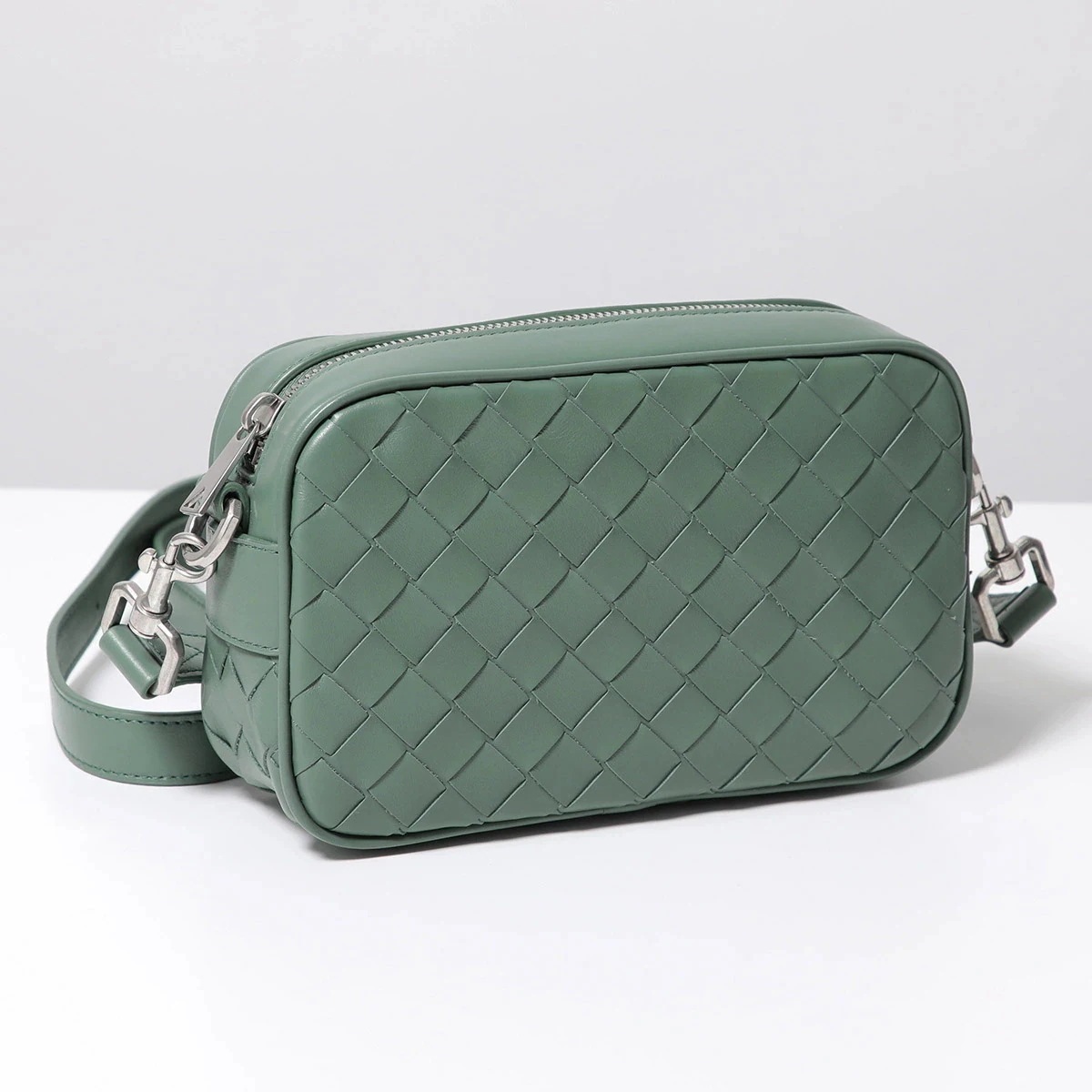 BOTTEGA VENETA ボッテガヴェネタ ショルダーバッグ 765911 V2HL1 メンズ ミニ イントレチャート レザー カメラバッグ 鞄 3269/ALOE-SILVER