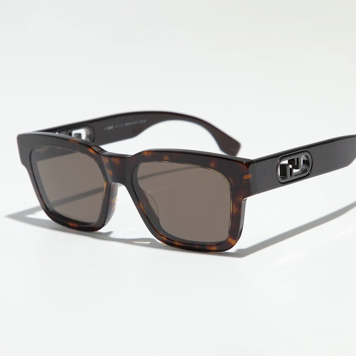 FENDI フェンディ サングラス OLOCK オーロック FE40107I レディース ウェリントン型 セルフレーム フルリム メタルロゴ アイウェア 52E