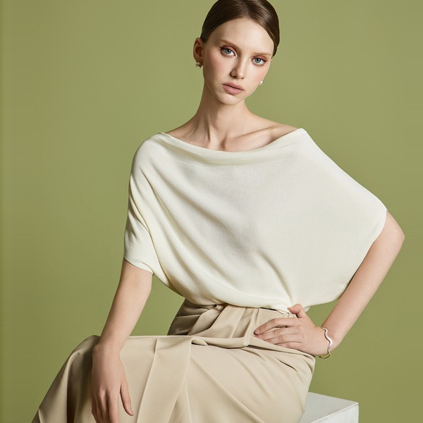 E3890 カウルネック ニット