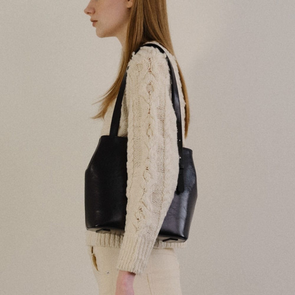 Roseoul ミディアム Aラインショルダーバッグリンクルアンバー