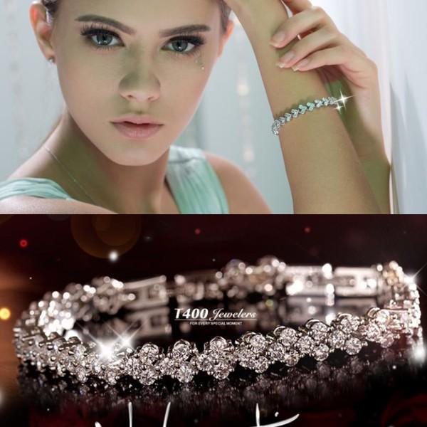 手元に華やいだ雰囲気を感じさせる煌きSWAROVSKI満載ブレスレット/ホワイトゴールドK18RGP 4,901円