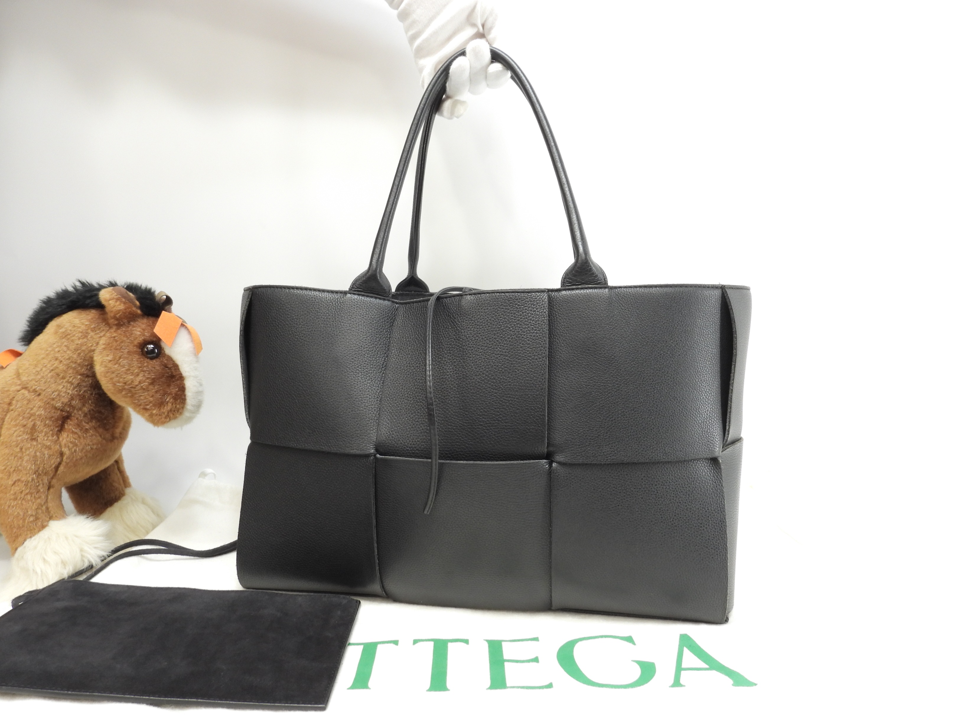 トートバッグ ミディアムアルコ 型押レザー黒 ハンドバッグ 美品@B09569225S