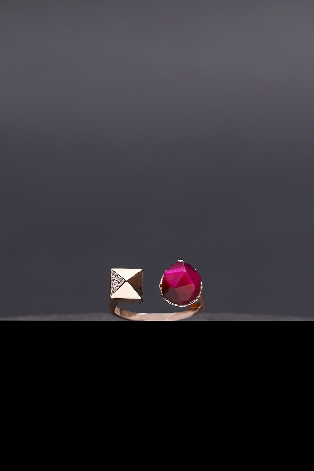 [HAZINA] Cherry Tigereyes Duet Ring