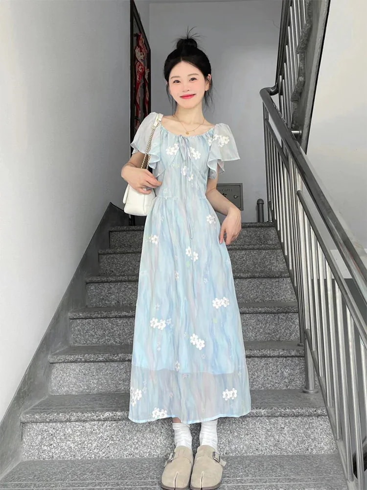 春夏 ワンピースミモレ丈 ロング おしゃれかわいい小花フラワードレスタック VネックAライン韓国ファッション レディース白スリーブお出かけキュート甘めスリーブフレンチ