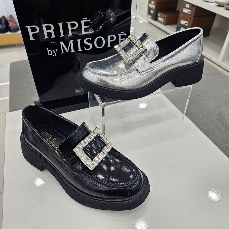 112419009 女性ワイドローファーパンプス（5cm）