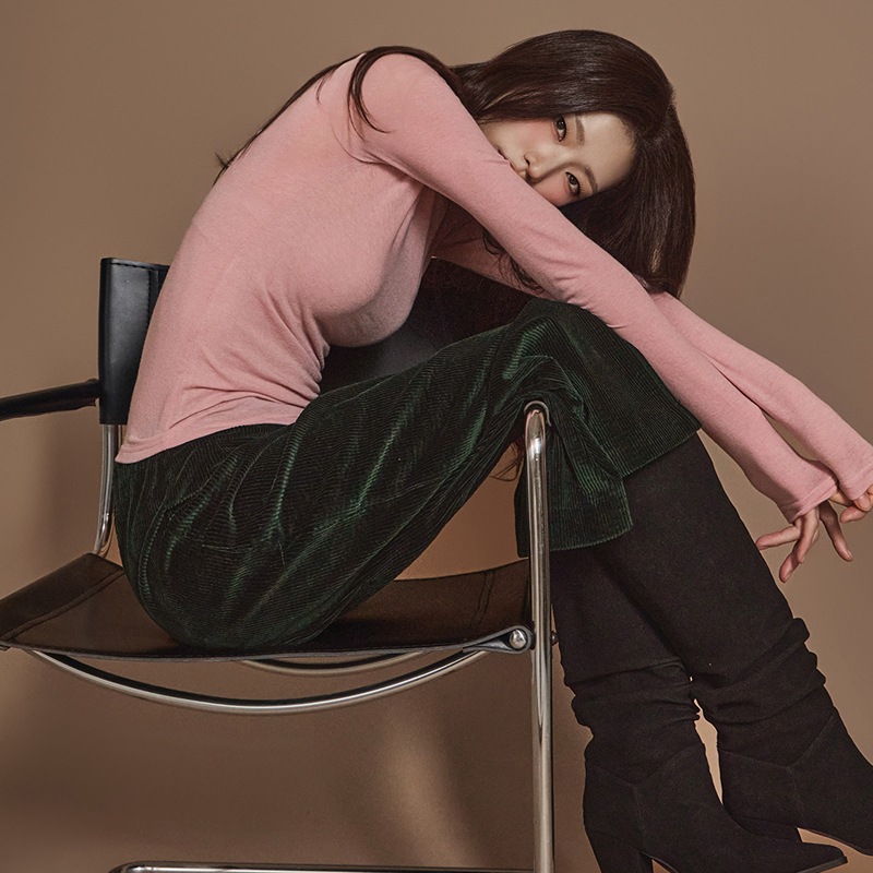 E3590 スリム タートルネック トップ