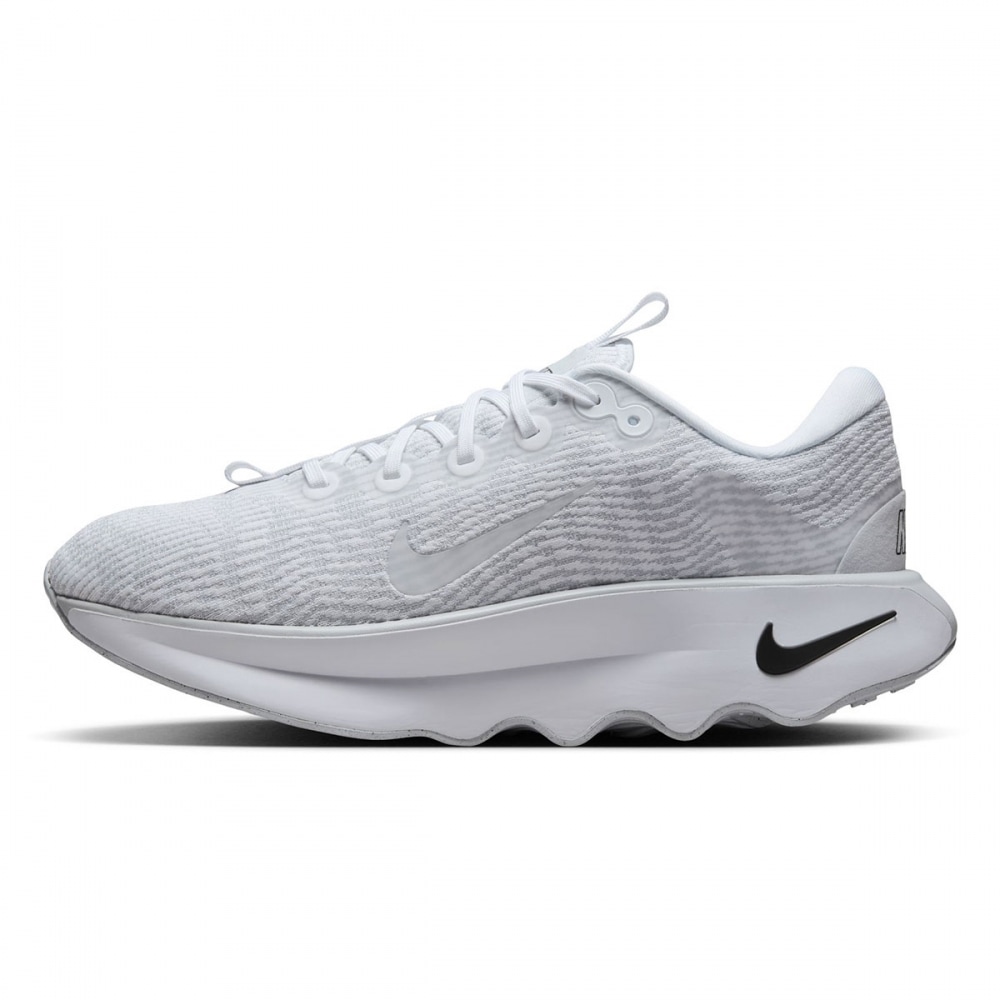 ナイキモティバ DV1237-102