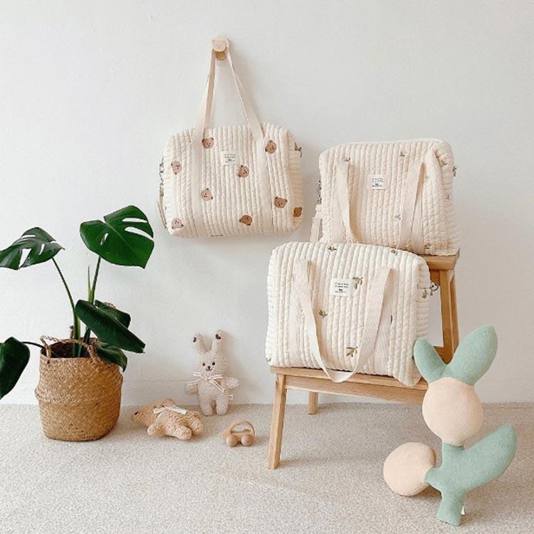 【送料無料】レディース ベビー お出かけ ショルダーバッグ キルトバッグ 綿 くま お花 刺繍 全3種 マザーズバッグ ママバッグ トートバッグ 大容量 ベビーカーバッグ くまさん チューリップ 6,080円
