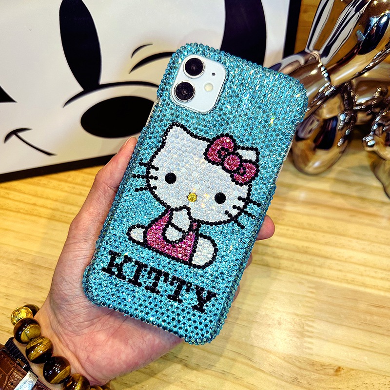 手作り iPhoneケース ハローキティ キラキラの水色ラインストーン iPhone16/15/14/13/12/11ケース Plus Pro Max デコ電ケース