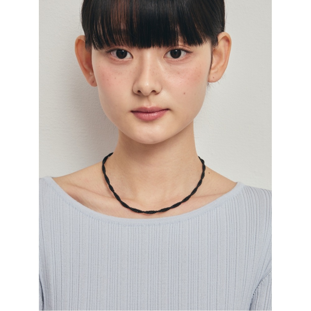 ゲットメブリングレッドツイストネックレス