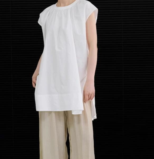 お买い得 レディース トップス シャツ 丈長 フレンチスリーブ スリット サイドスリット かわいい 大人可愛い きれいめ シンプル 上品 おしゃれ 存在感 抜け感 ベーシック フェミニン 無地 春 夏