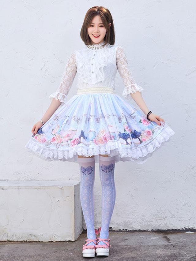 【全店任意2枚購入で100円OFF】レーススウィートロリータSKライトスカイブルーフローラルプリントロリータスカート