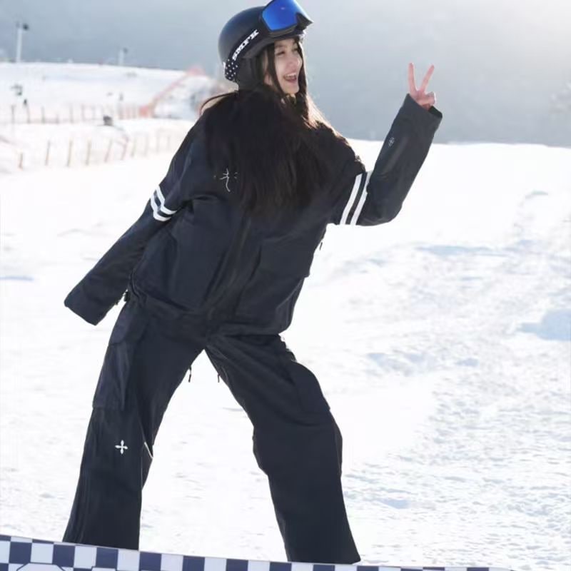 24-25 新作 スキーウェア レディース スノボウェア スノーボードウェア アウター ジャケット