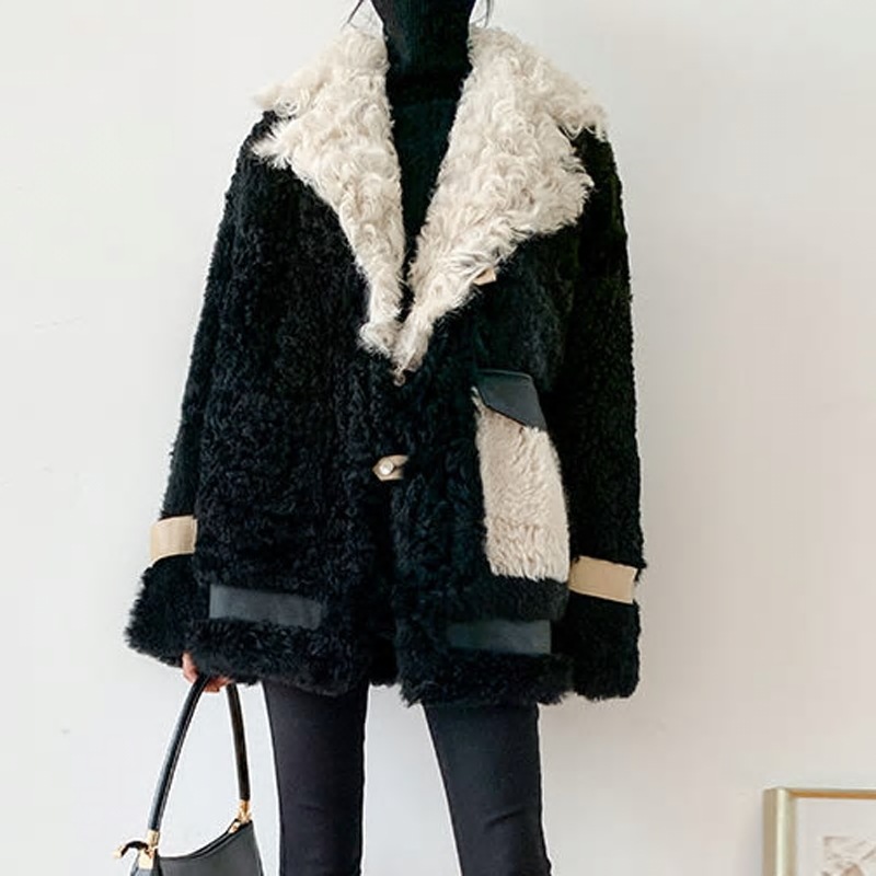 女性のためのラムウールの毛皮のコート 厚くて暖かい偽の毛皮のコート カジュアルなアウターウェア 秋冬