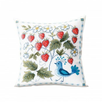 オノエメグミ 刺しゅうキットシリーズ 花咲く庭の小さな物語 -テーブルセンター- ワイルドベリーと鳥 1203