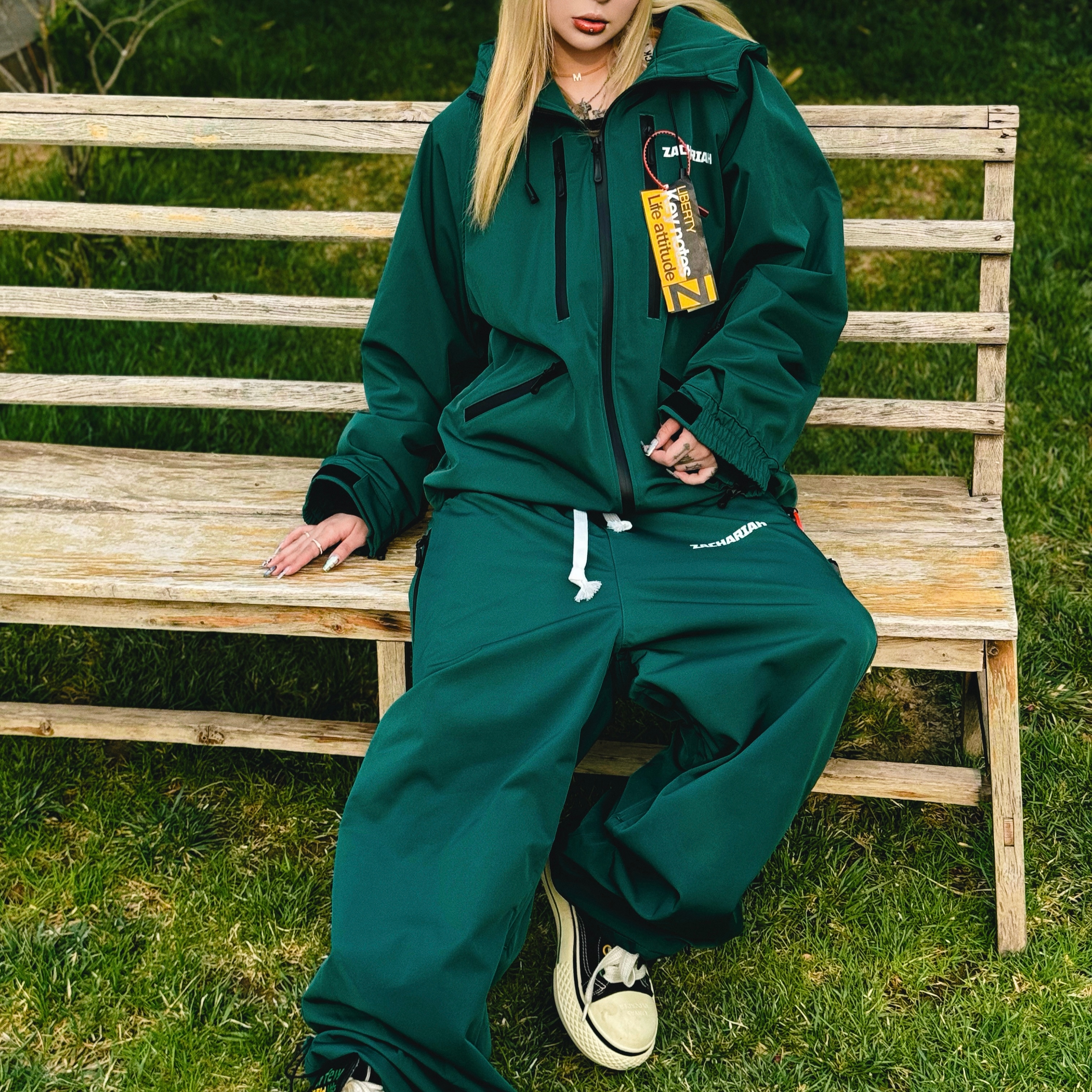 スノーボードウェア 2024 2025 上下セット レディース メンズ 防水30000mm スキーウェア スノボウェア ジャケット アウター パーカー ロングパンツ 男女兼用 韓国風 防水 防寒防雪