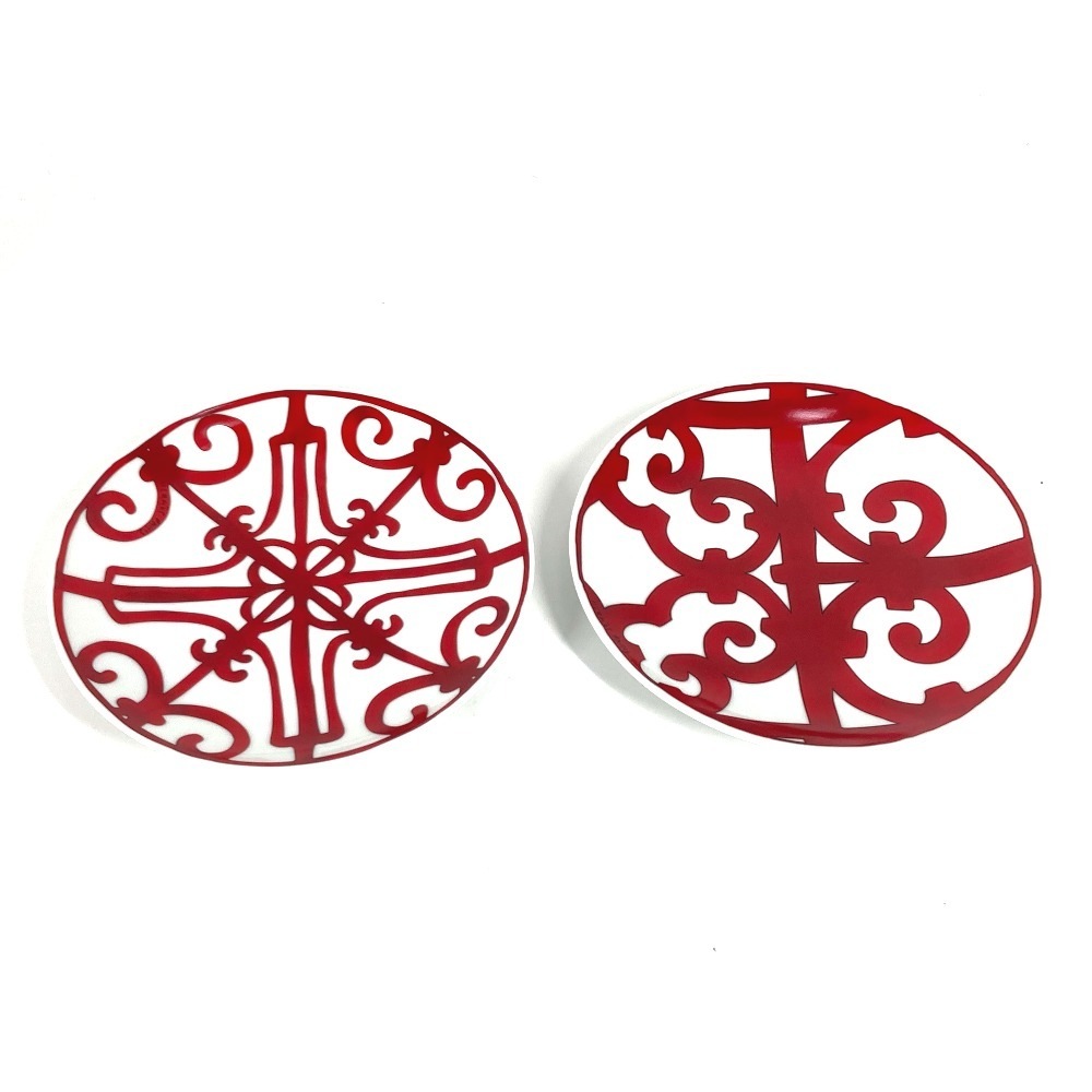 お皿 ガダルギヴィール 2枚セット 17ｃｍ セット ペア プレート カトラリー 陶器 ホワイト レッド