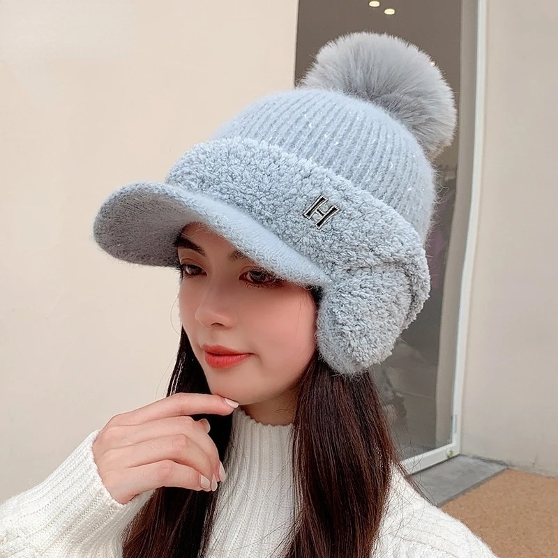 女性の厚手のベルベットとアヒルの舌のニットウールの帽子冬の帽子野球秋と冬の耳の保護ケープで暖かい