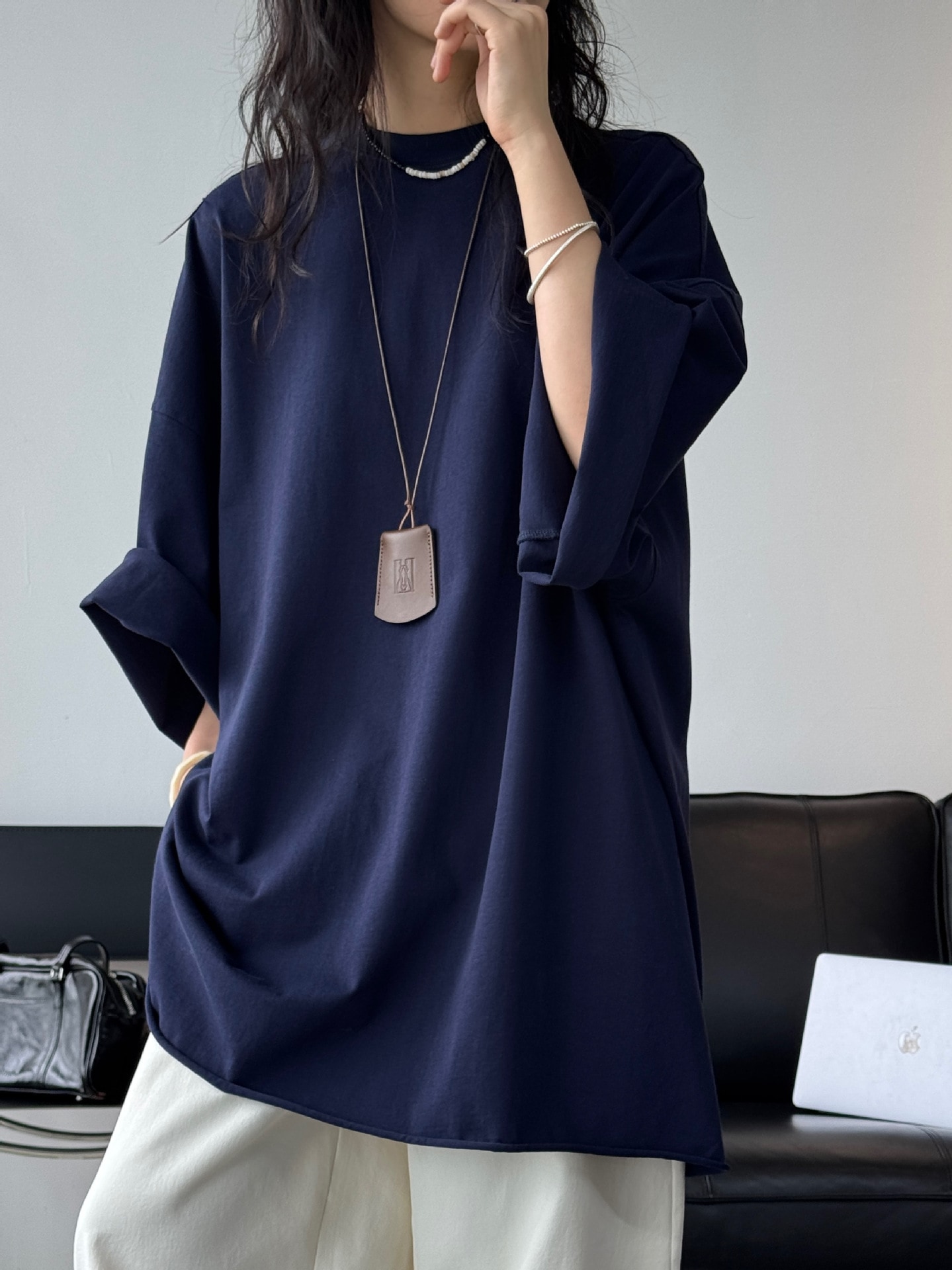 ルーヴル夏の新型パリの古いお金のROW風の後で中で分割します