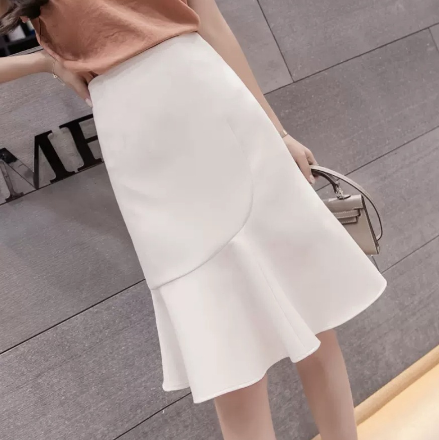 スカート デート フレアスカート 膝丈 ミモレ ミモレ丈 かわいい 大人可愛い きれいめ シンプル カジュアル 大人 上品 おしゃれ お洒落 かっこいい レトロ 大人女子 こなれ感 キュート ガーリー