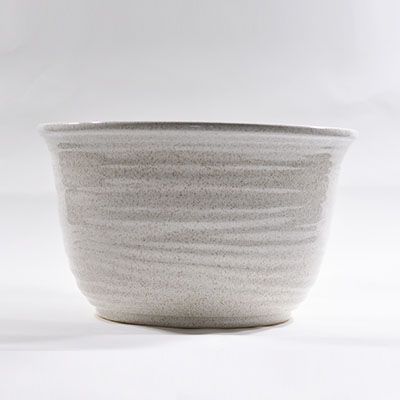 [睡蓮鉢 めだか鉢］信楽焼 白かすみひねり水鉢 11号サイズ【自然 水辺 水盤 水ばん 花器 水鉢 めだか 金魚 水生植物 陶器鉢 睡蓮 池 ビオトープ】