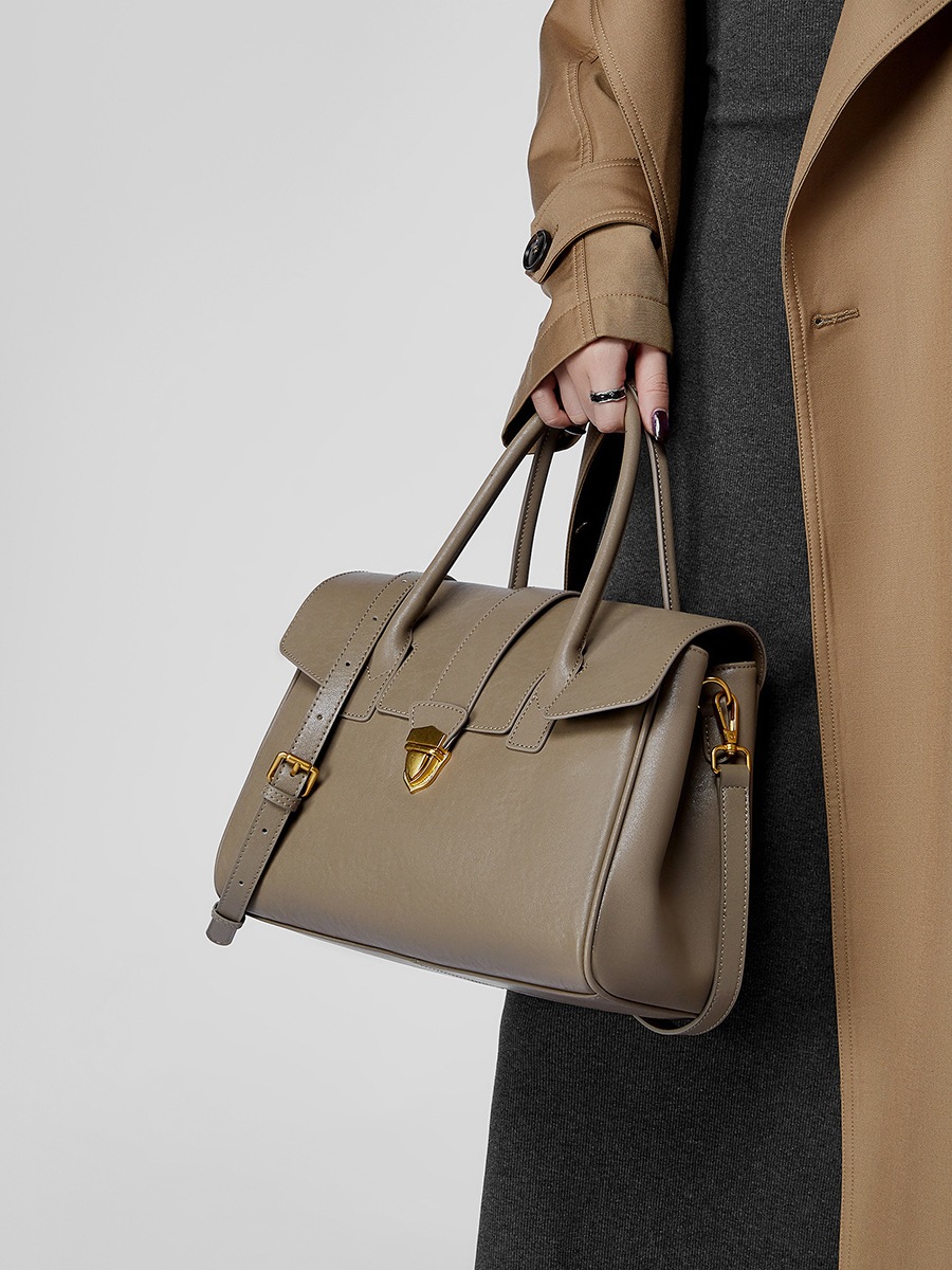 トートバック 本革 ホーボーバッグ ショルダーバッグ 水筒ポーチ 肩掛け大容量 防水 新作 リュッ