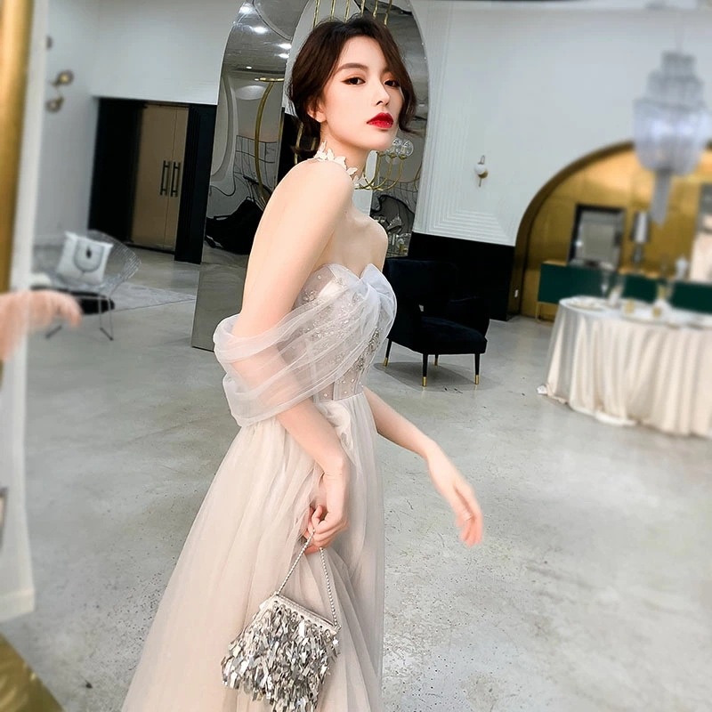 ウェディングドレス カラードレス ウエディングドレス パーティードレス 演奏会 発表会 花嫁 イブニングドレス オフショルダー 二次会ドレス ロングドレス 披露宴 グレーベージュ 舞台ドレス 結婚式