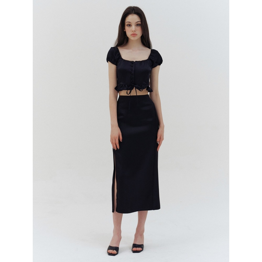 KINDABABY ブラックサテンスリットロングスカート