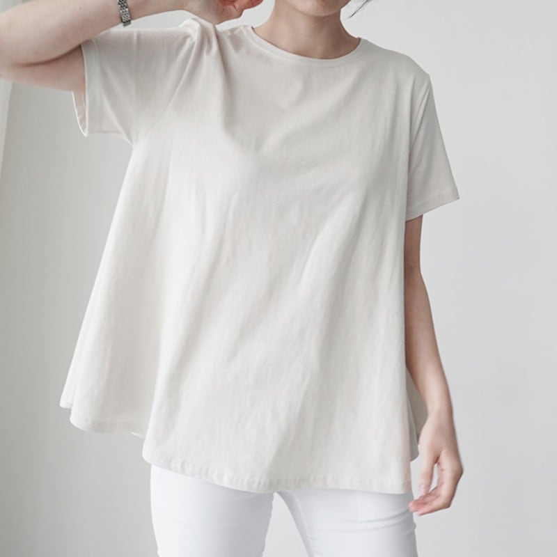 レディース トップス カットソー プルオーバー ミドル丈 半袖 クルーネック セミフレア Aライン 薄手 大人可愛い きれいめ シンプル おしゃれ こなれ感 個性的 クール 主役級 存在感 抜け感